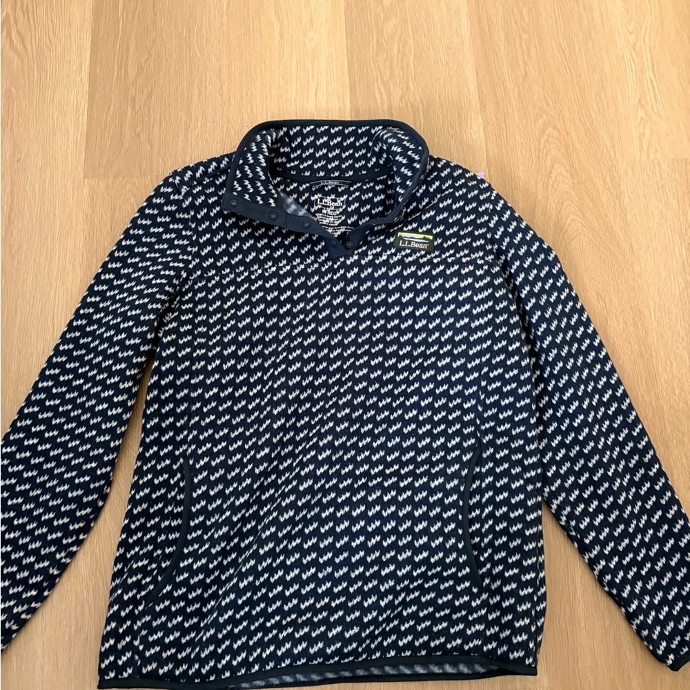 L.L. Bean Navy and White Knit Pullover - Picture 5 of 5
